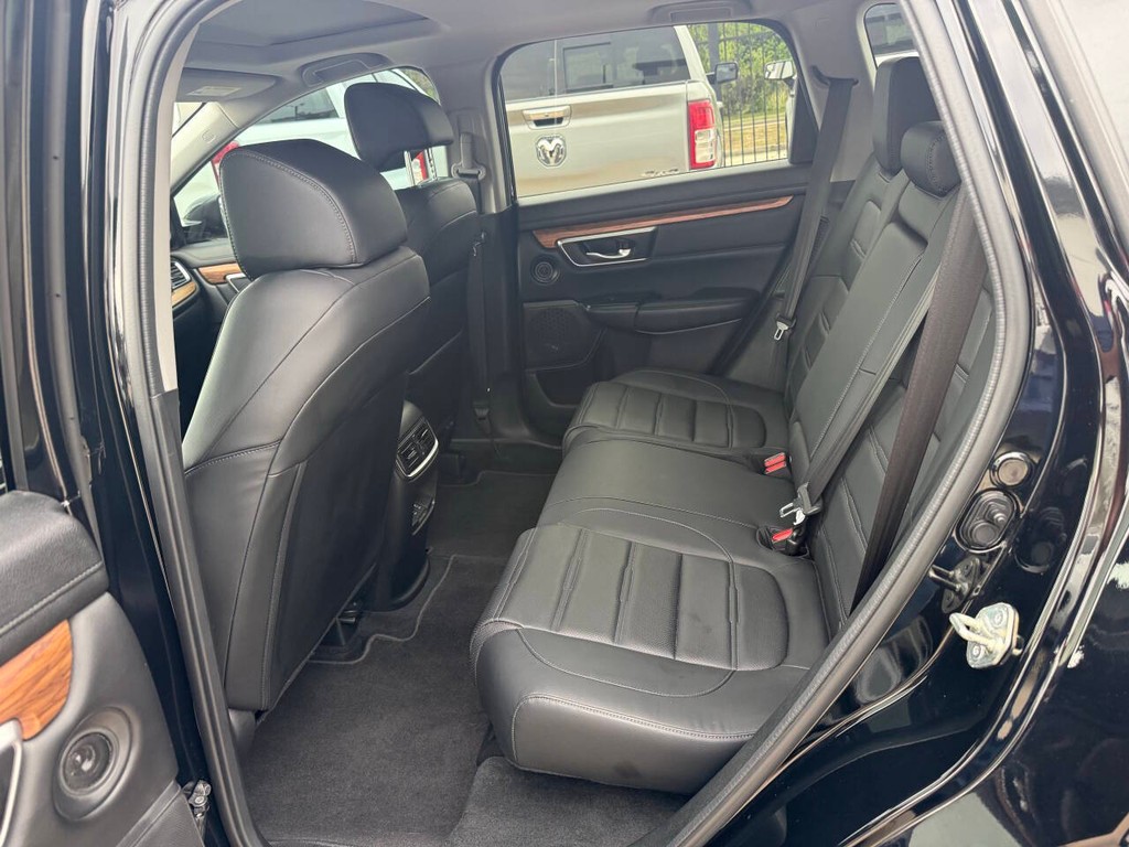 Honda CR-V Hybrid Vehicle Full-screen Gallery Image 13