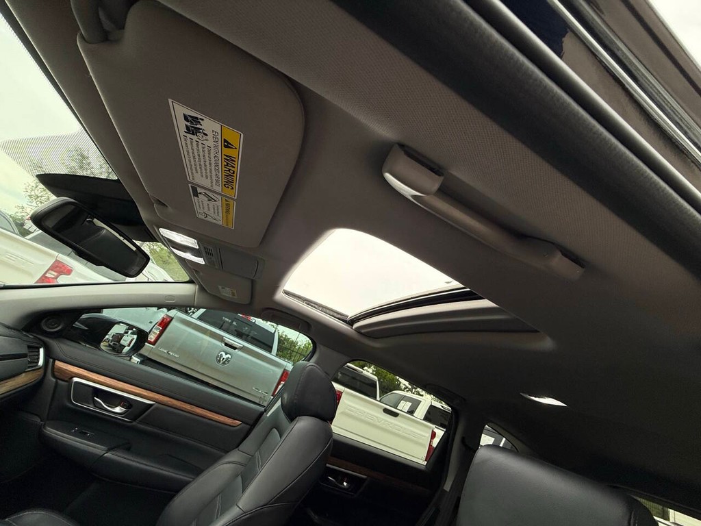 Honda CR-V Hybrid Vehicle Full-screen Gallery Image 31