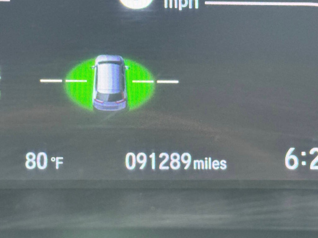 Honda CR-V Hybrid Vehicle Full-screen Gallery Image 33