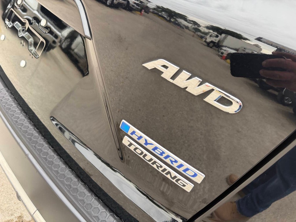 Honda CR-V Hybrid Vehicle Full-screen Gallery Image 40