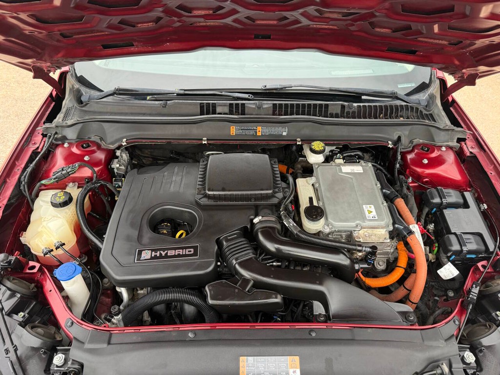 Ford Fusion Hybrid Vehicle Full-screen Gallery Image 33