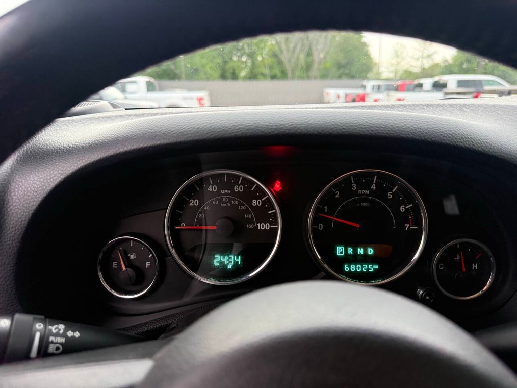 Jeep Wrangler Unlimited Vehicle Full-screen Gallery Image 34