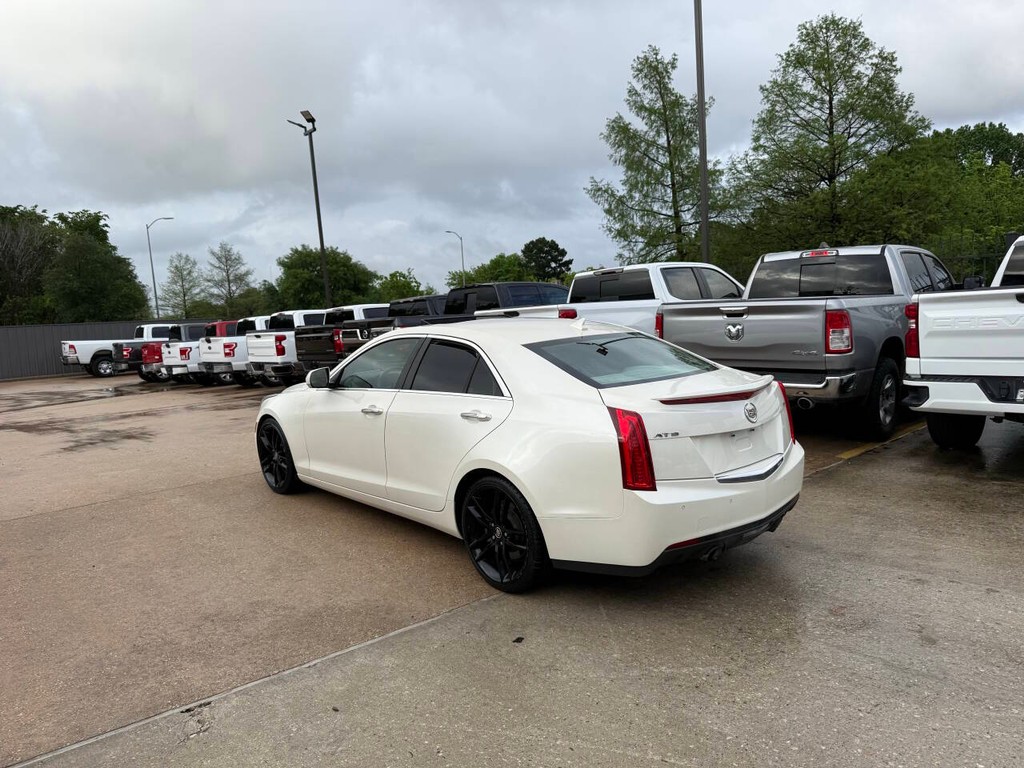 Cadillac ATS Vehicle Full-screen Gallery Image 04
