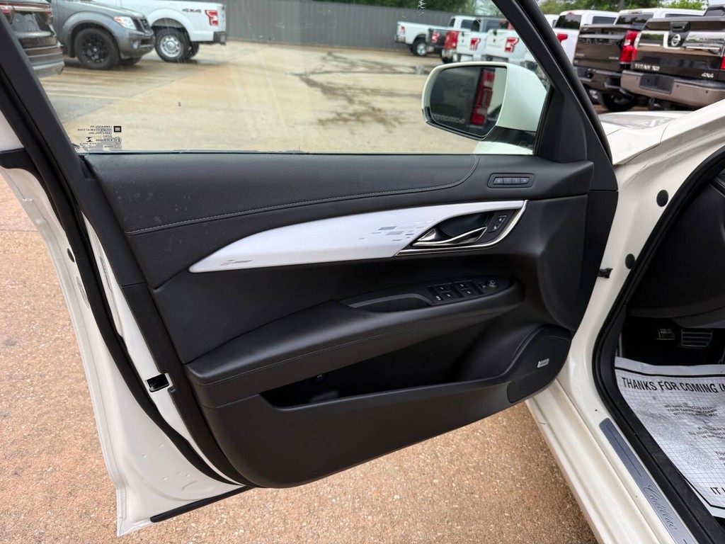 Cadillac ATS Vehicle Full-screen Gallery Image 08