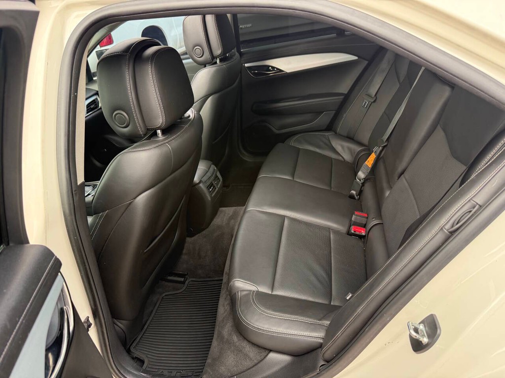 Cadillac ATS Vehicle Full-screen Gallery Image 13