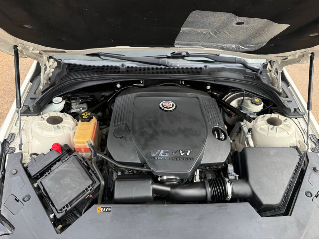 Cadillac ATS Vehicle Full-screen Gallery Image 36