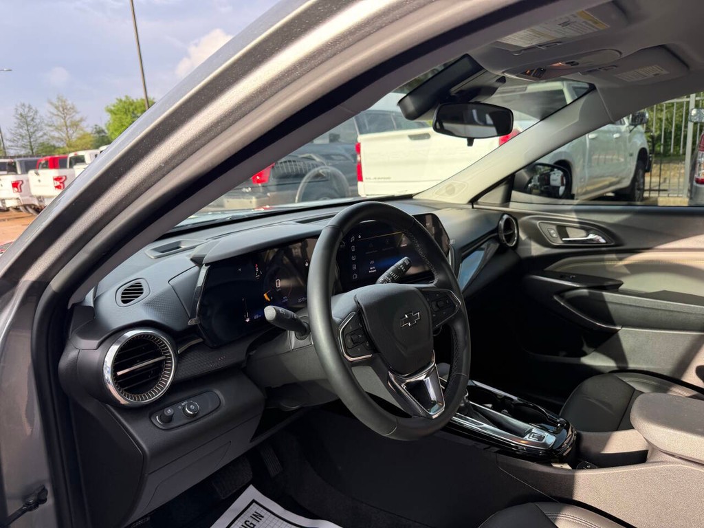 Chevrolet Trax Vehicle Full-screen Gallery Image 06