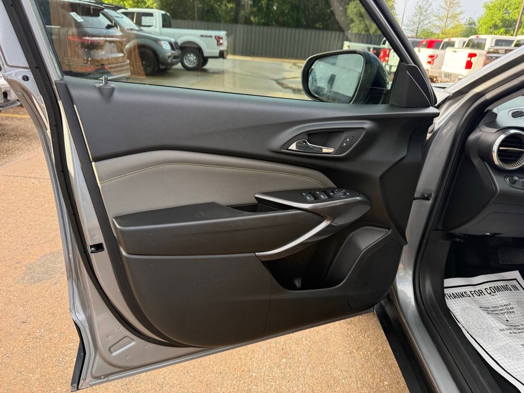 Chevrolet Trax Vehicle Full-screen Gallery Image 08