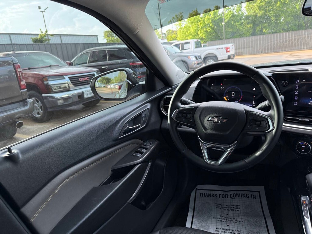 Chevrolet Trax Vehicle Full-screen Gallery Image 19