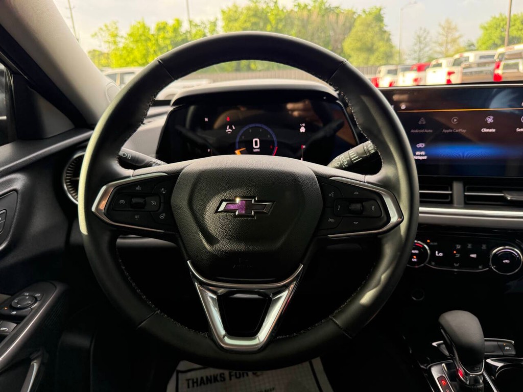 Chevrolet Trax Vehicle Full-screen Gallery Image 23