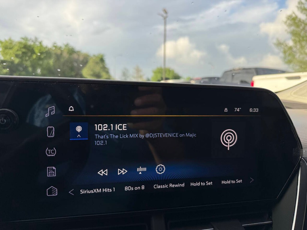 Chevrolet Trax Vehicle Full-screen Gallery Image 25