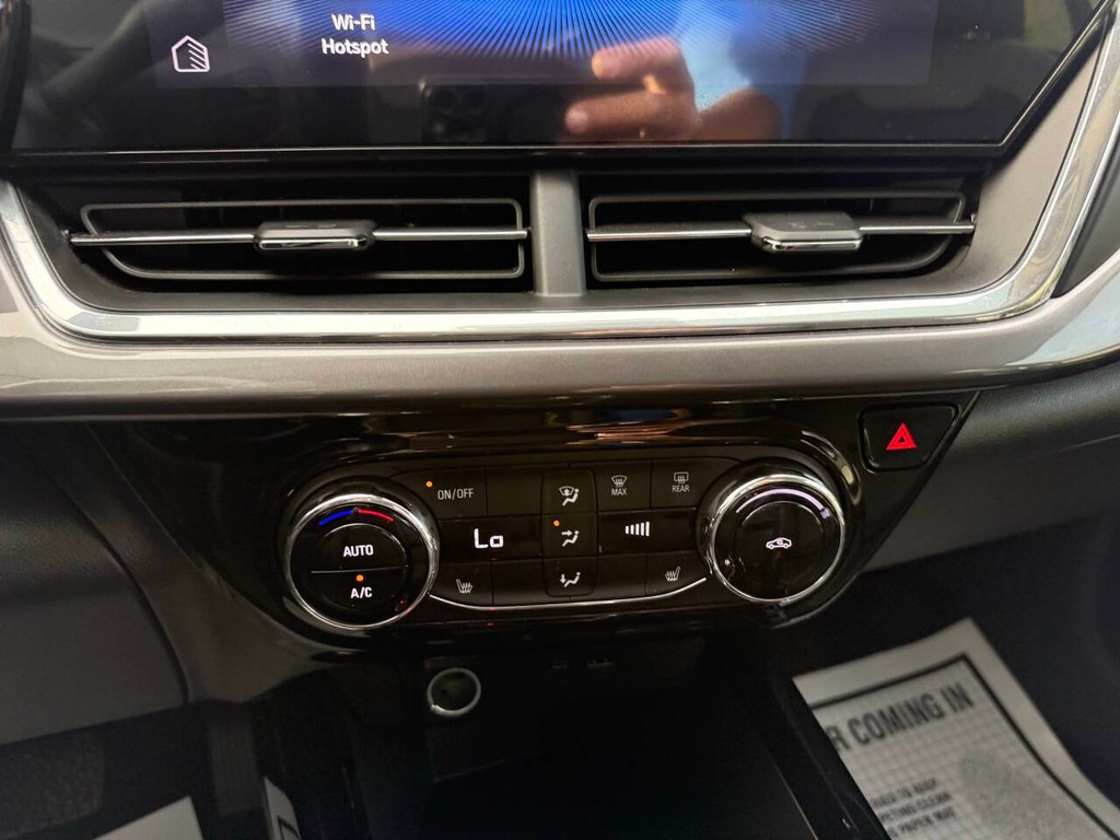 Chevrolet Trax Vehicle Full-screen Gallery Image 27