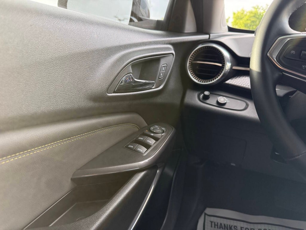 Chevrolet Trax Vehicle Full-screen Gallery Image 31