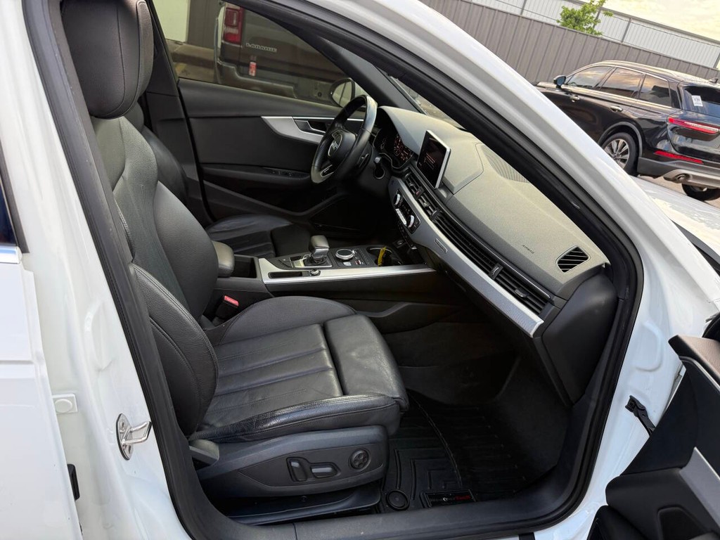 Audi A4 Vehicle Full-screen Gallery Image 10