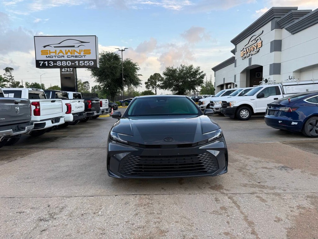 Toyota Camry Vehicle Full-screen Gallery Image 38