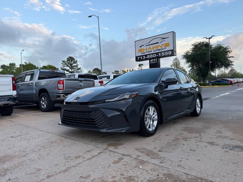 Toyota Camry Vehicle Full-screen Gallery Image 40