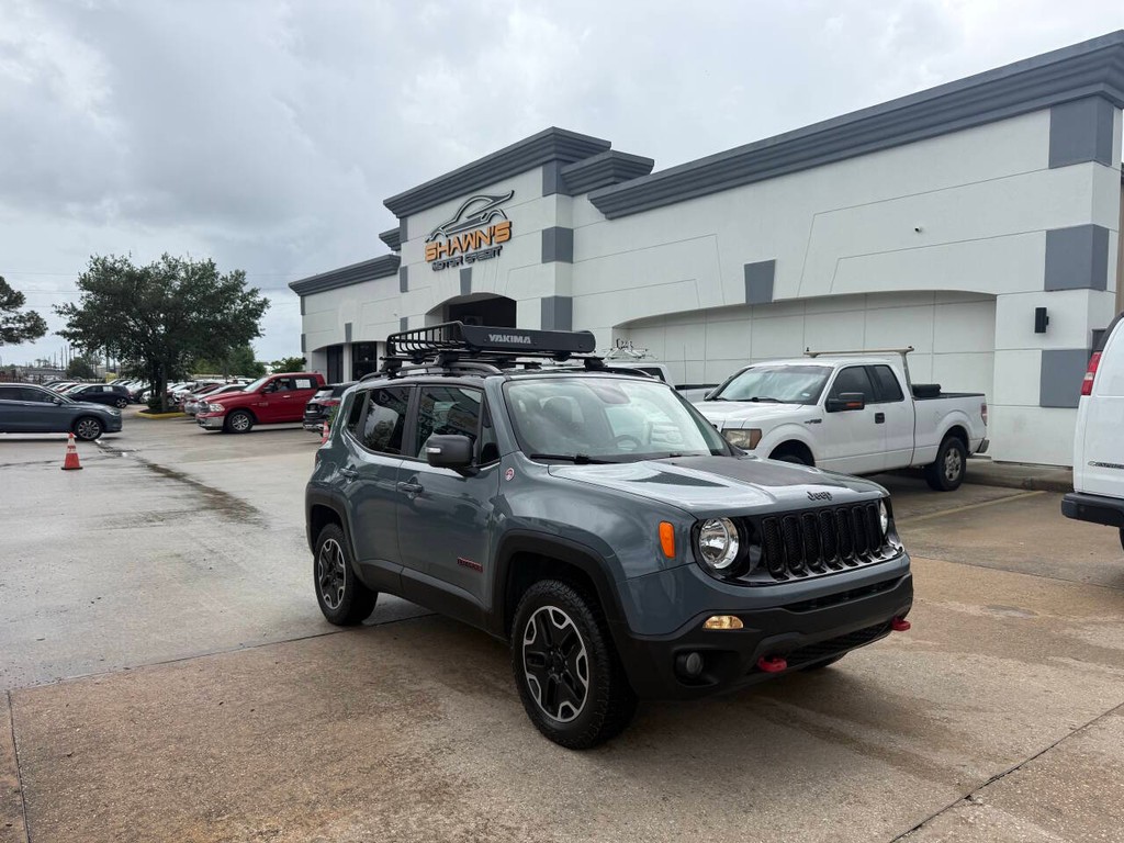 Jeep Renegade Vehicle Full-screen Gallery Image 41