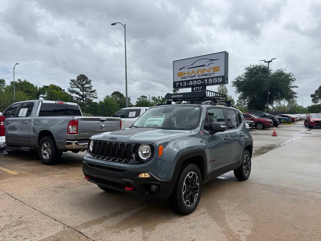 Jeep Renegade Vehicle Full-screen Gallery Image 42