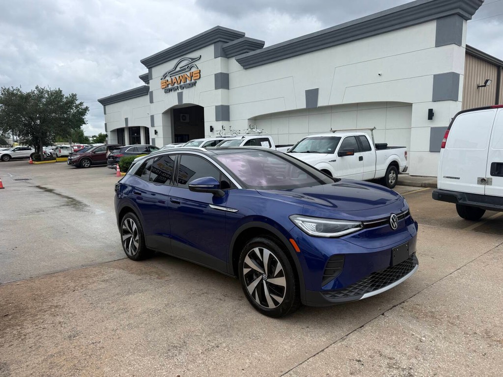 Volkswagen ID.4 Vehicle Full-screen Gallery Image 02