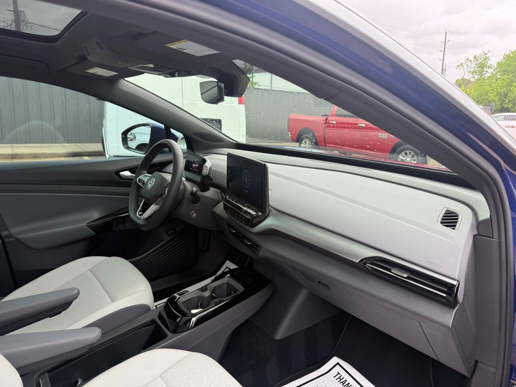 Volkswagen ID.4 Vehicle Full-screen Gallery Image 09