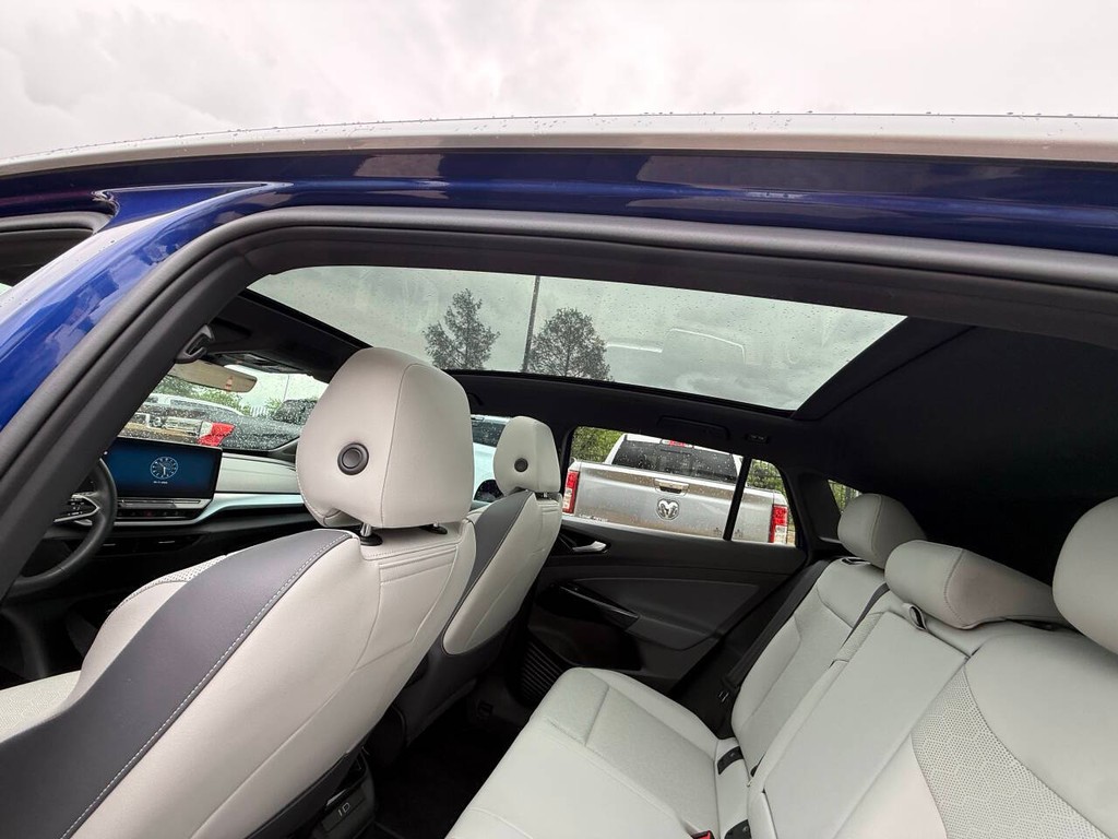 Volkswagen ID.4 Vehicle Full-screen Gallery Image 32