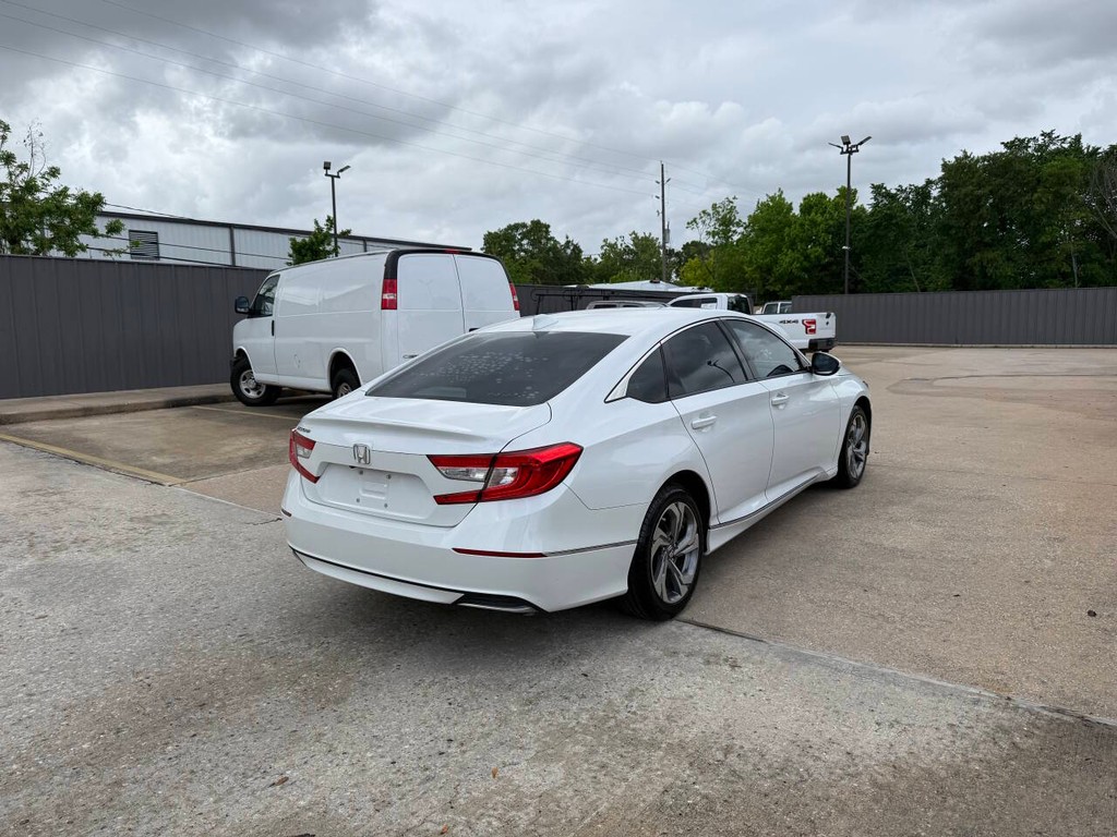 Honda Accord Sedan Vehicle Full-screen Gallery Image 05