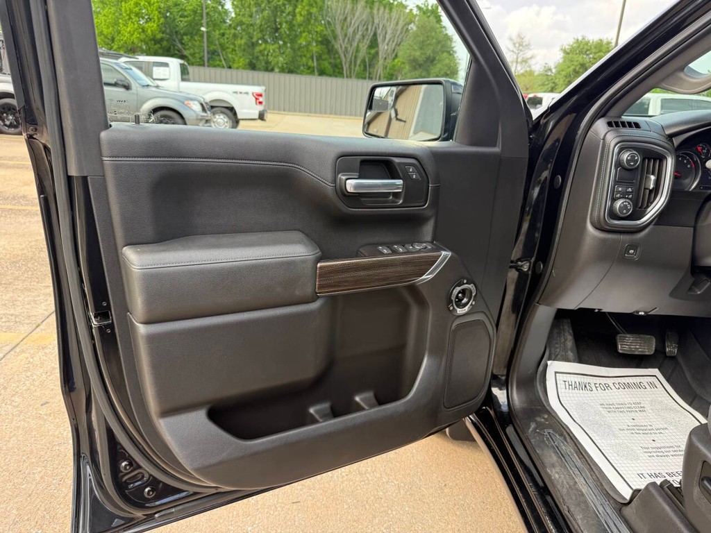 Chevrolet Silverado 1500 Vehicle Full-screen Gallery Image 08