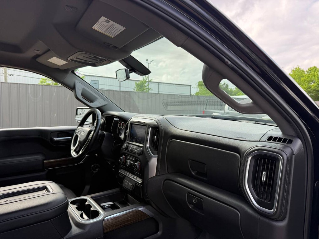 Chevrolet Silverado 1500 Vehicle Full-screen Gallery Image 09