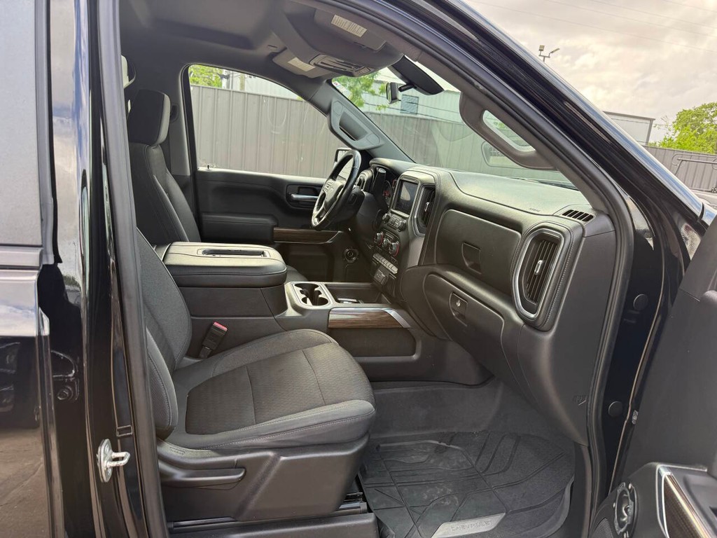 Chevrolet Silverado 1500 Vehicle Full-screen Gallery Image 10