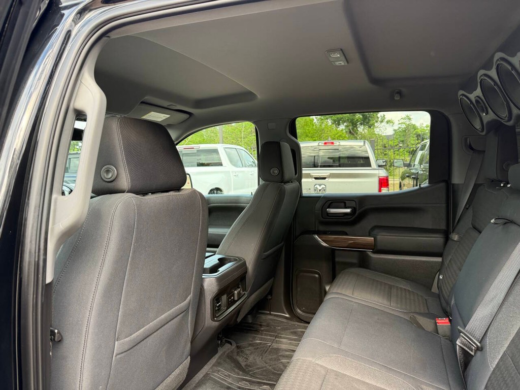 Chevrolet Silverado 1500 Vehicle Full-screen Gallery Image 12