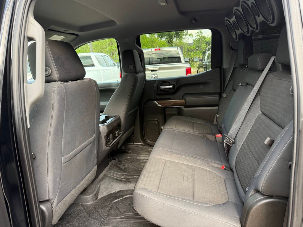 Chevrolet Silverado 1500 Vehicle Full-screen Gallery Image 13