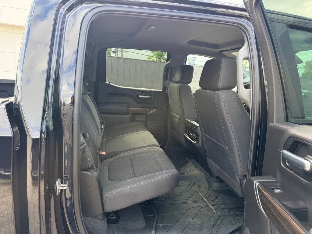 Chevrolet Silverado 1500 Vehicle Full-screen Gallery Image 15