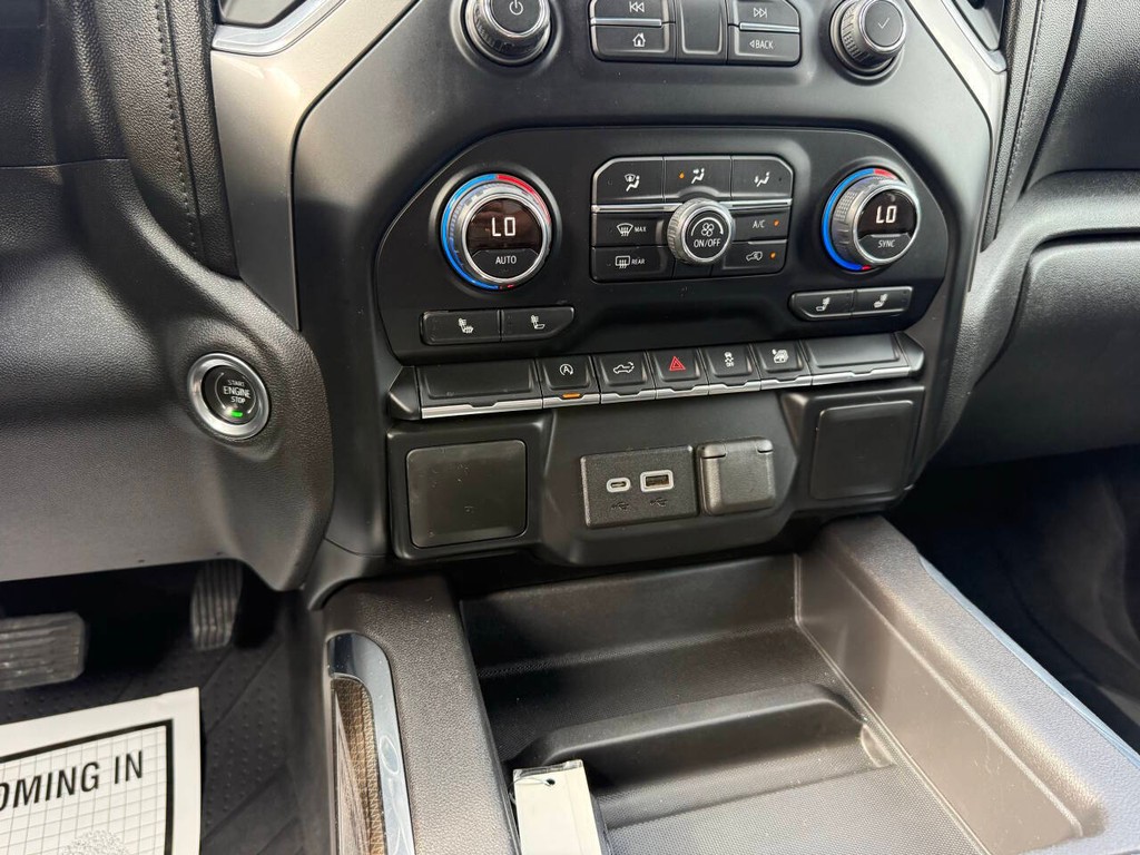 Chevrolet Silverado 1500 Vehicle Full-screen Gallery Image 29