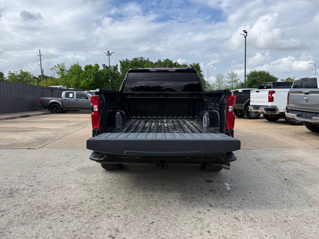 Chevrolet Silverado 1500 Vehicle Full-screen Gallery Image 36