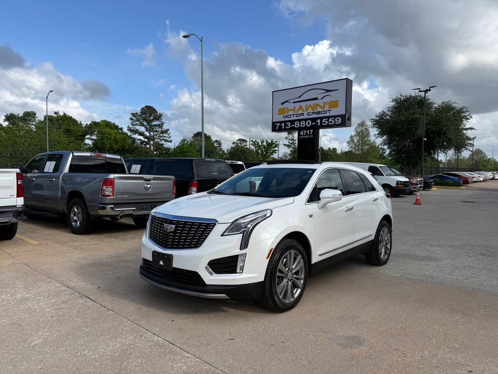Cadillac XT5 Vehicle Full-screen Gallery Image 03