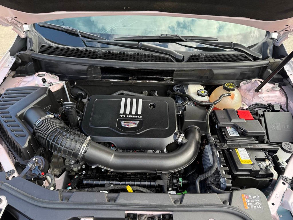 Cadillac XT5 Vehicle Full-screen Gallery Image 36