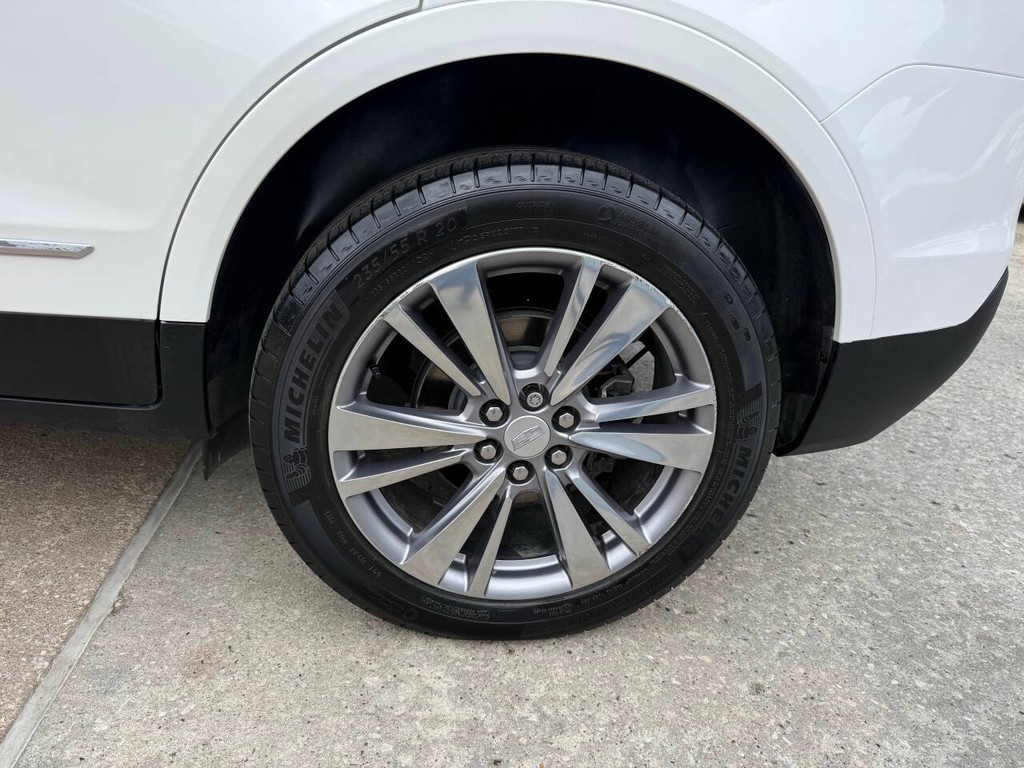 Cadillac XT5 Vehicle Full-screen Gallery Image 37