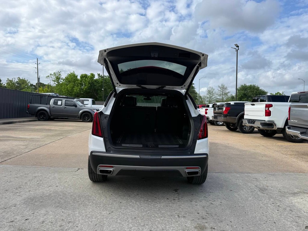 Cadillac XT5 Vehicle Full-screen Gallery Image 38