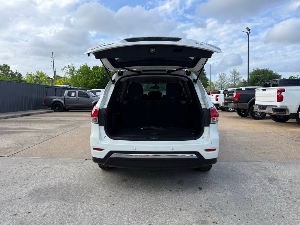 Nissan Pathfinder Vehicle Full-screen Gallery Image 38