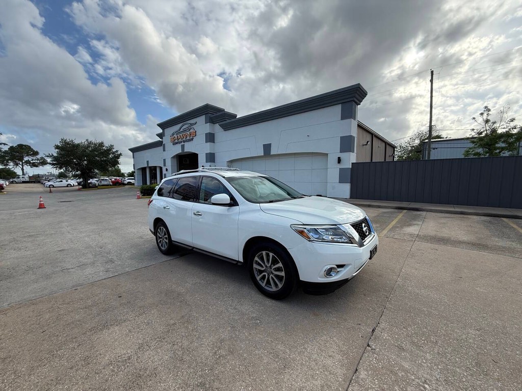 Nissan Pathfinder Vehicle Full-screen Gallery Image 45