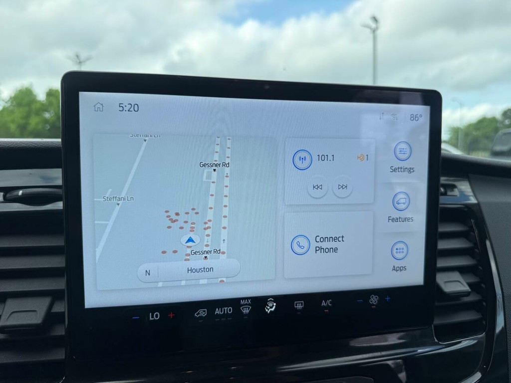 Ford Transit Passenger Wagon Vehicle Full-screen Gallery Image 18