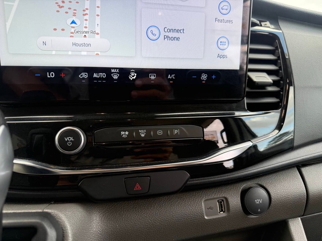 Ford Transit Passenger Wagon Vehicle Full-screen Gallery Image 20