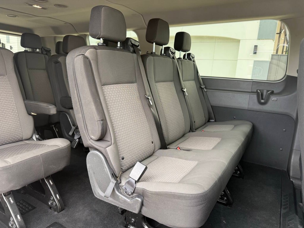 Ford Transit Passenger Wagon Vehicle Full-screen Gallery Image 25