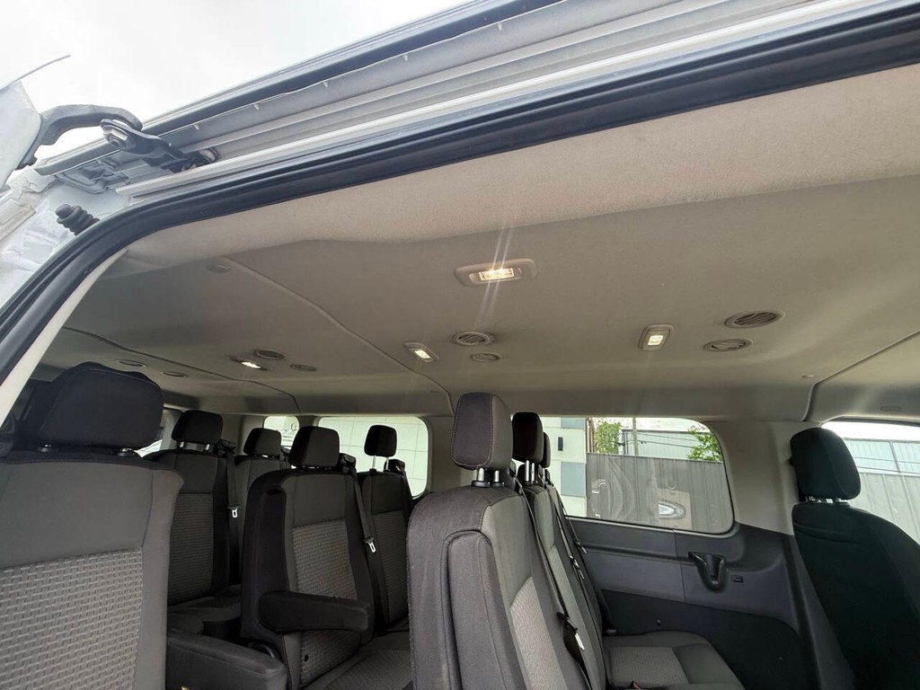 Ford Transit Passenger Wagon Vehicle Full-screen Gallery Image 28