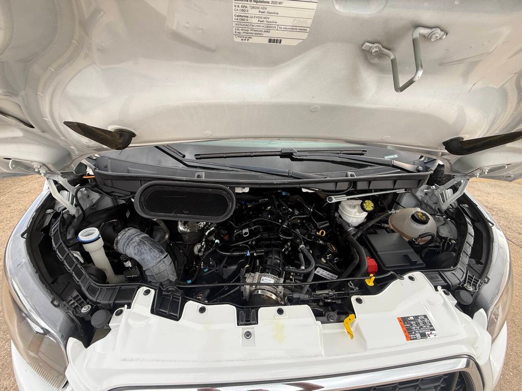 Ford Transit Passenger Wagon Vehicle Full-screen Gallery Image 32