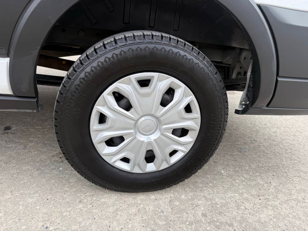 Ford Transit Passenger Wagon Vehicle Full-screen Gallery Image 33