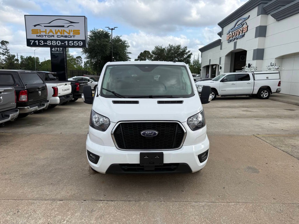 Ford Transit Passenger Wagon Vehicle Full-screen Gallery Image 40