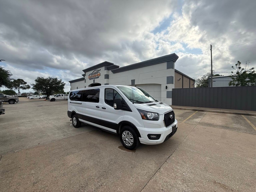 Ford Transit Passenger Wagon Vehicle Full-screen Gallery Image 44