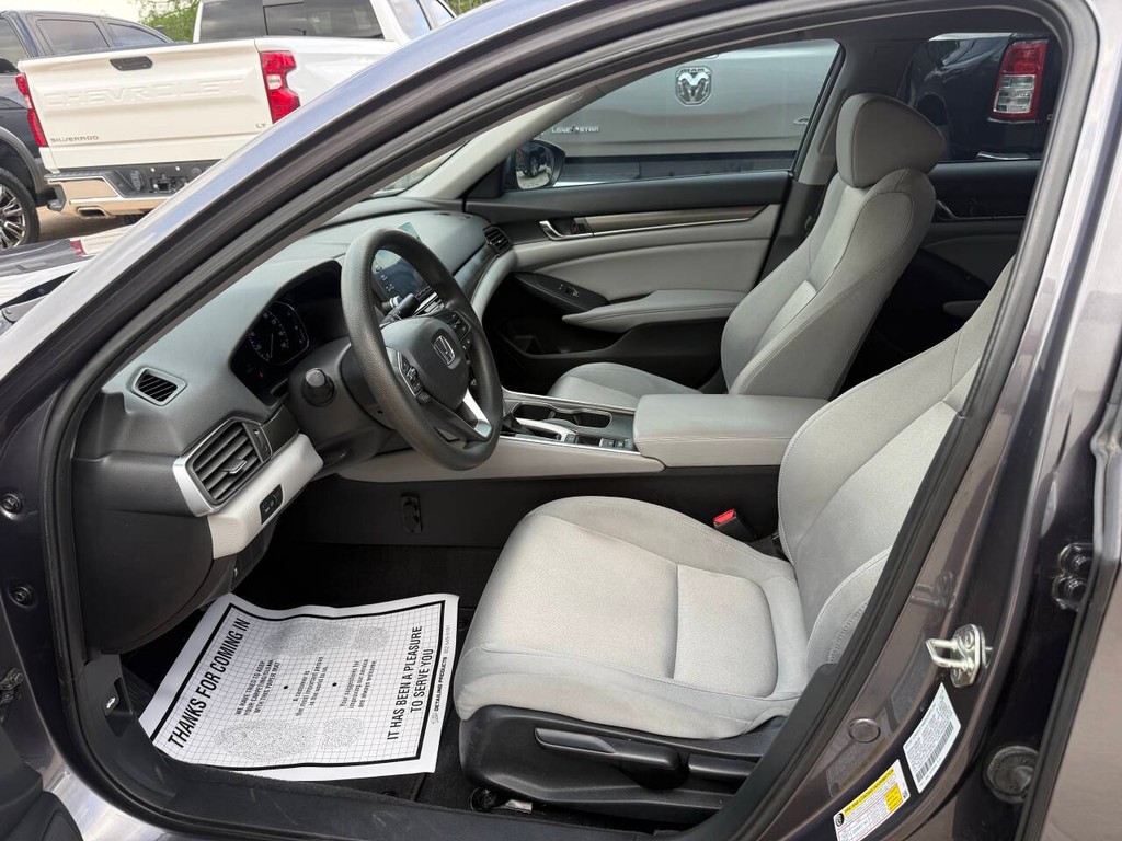 Honda Accord Sedan Vehicle Full-screen Gallery Image 07