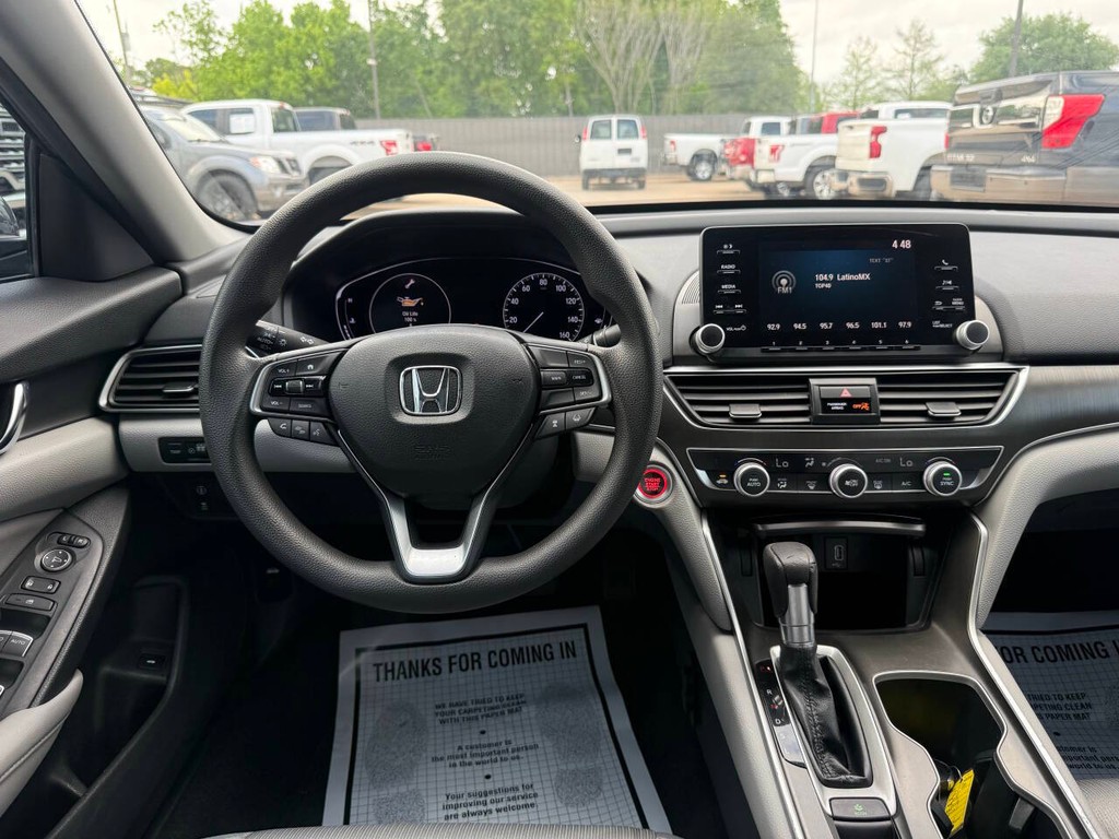 Honda Accord Sedan Vehicle Full-screen Gallery Image 21